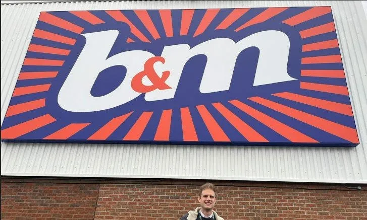 Visites d'entreprise :  B&M Retail, Sainsbury's, JDSports, B&Q (Kingfisher plc) et Boohoo.